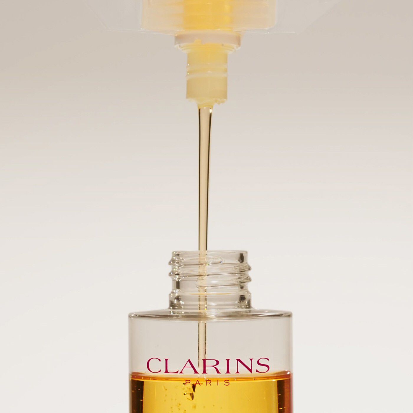 商品画像：トータル クレンジング オイル SP 150mL | CLARINS® 公式通販 4