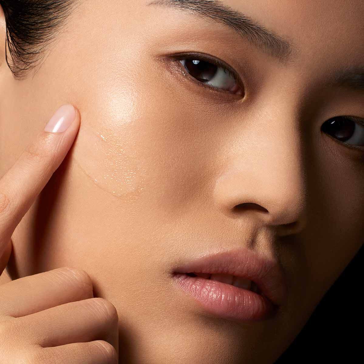 クラランスプレシャス ユイル アン セラム　10mL 夜用美容液　新品未開封 クラランスプレシャス ユイル アン セラム | CLARINS® 公式通販