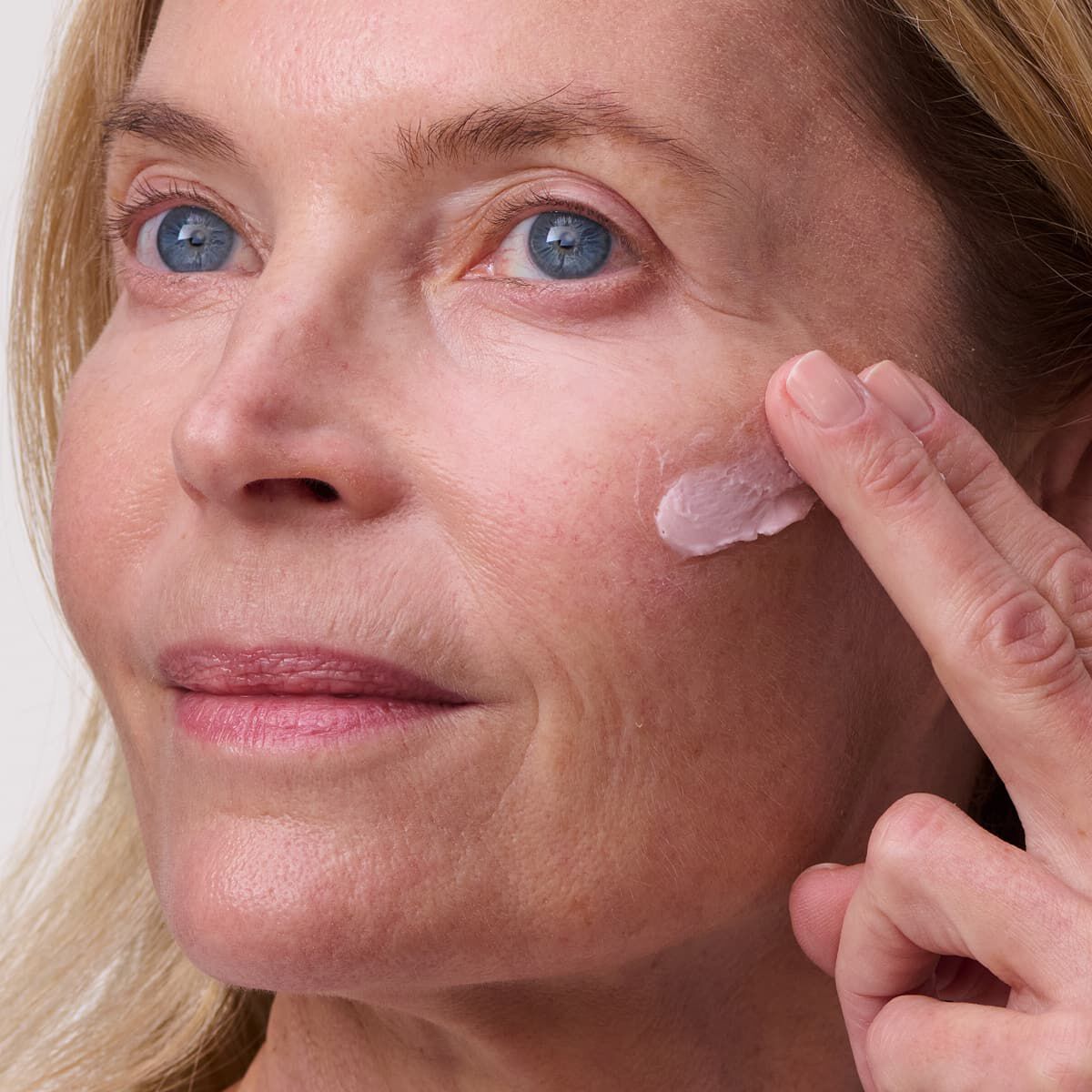 ダブル セーラム ファンデーション L1C | CLARINS® 公式通販 | CLARINS®