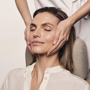 ALL ABOUT BRIGHTENING ホワイトニング